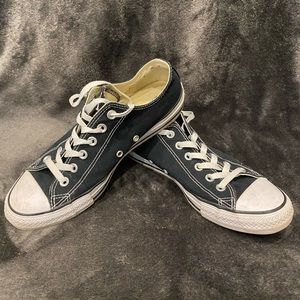 Converse Chuck Taylor All Star women’s shoes!